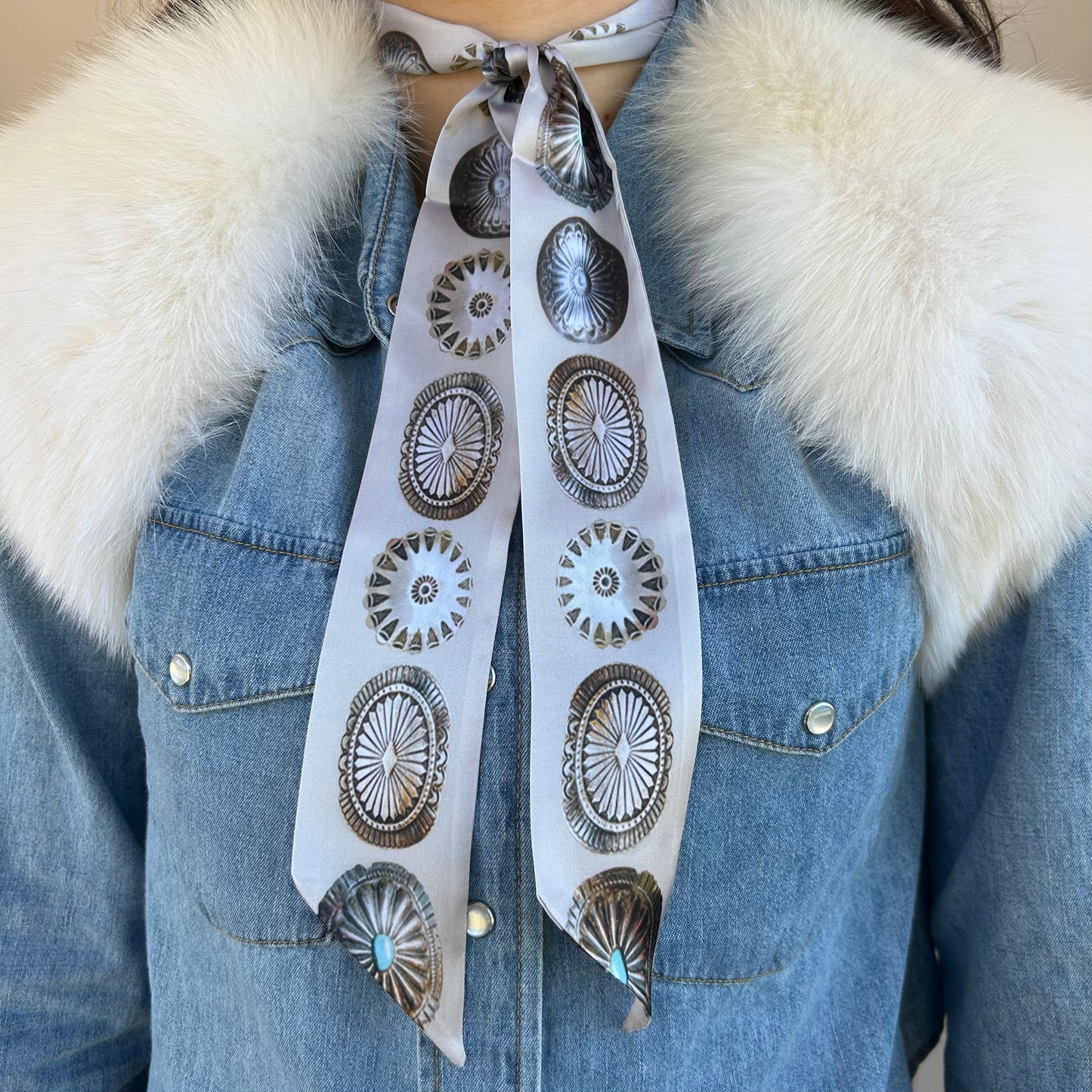 Twilly, White Concho